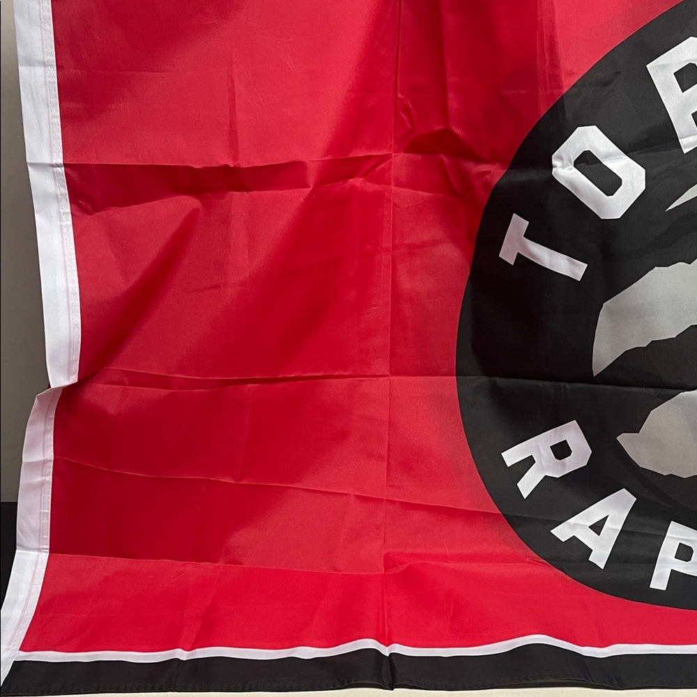 Toronto Raptors Flag 🇨🇦 - Picture 3 of 12